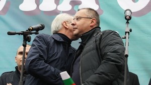 Колкото пъти БСП се е прегърнала с ДПС толкова пъти