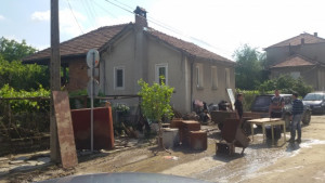 Четири комисии описват щетите от наводненията на място целта е