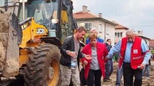 Кристалина Георгиева Очакват ни все посвирепи наводнения и пожари