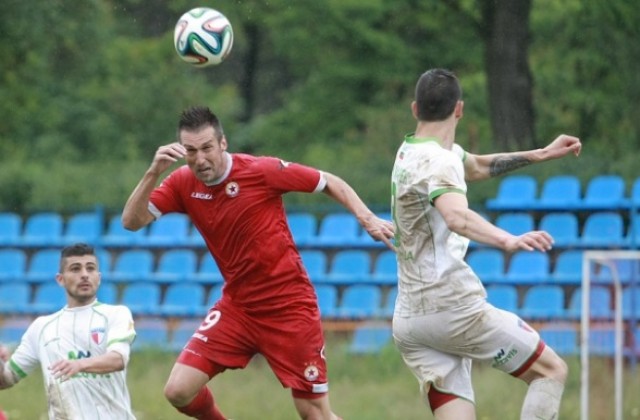 Марек стартира контролите с ЦСКА и отстъпи с 1:2