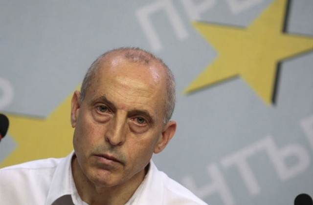 Руси Статков: Хората не трябва да се безпокоят за спестяванията си