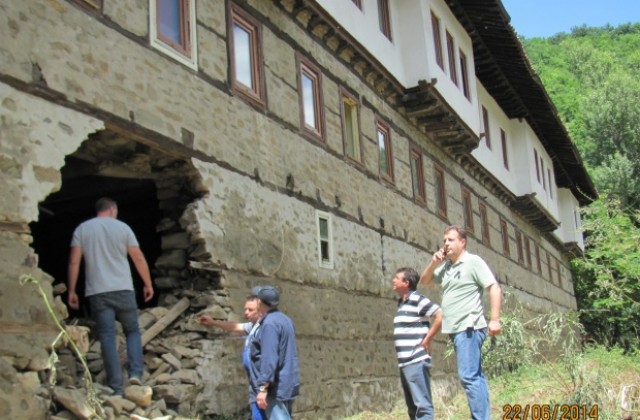Инженерни войски ще монтират мост над река Белица към Килифаревския манастир