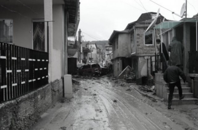 България в траур за жертвите от потопа