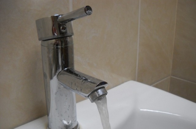 Остава препоръката за пиене на бутилирана вода в Добрич