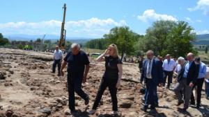 Министър Терзиева Работата по строителството на Лот 2 на автомагистрала