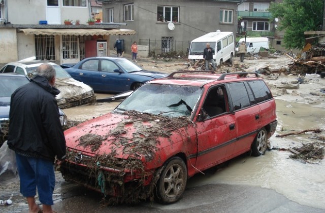 Общински юристи съветват пострадалите в Аспарухово