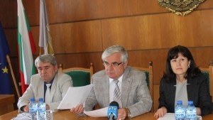 Кметът алармира Мостовете над река Вит край Ясен са опасни