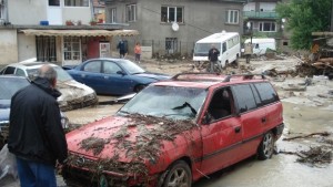 Отчисляват пострадалите от наводнението автомобили