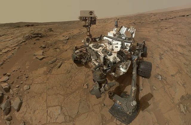 Кюриосити прекара една марсианска година на Червената планета