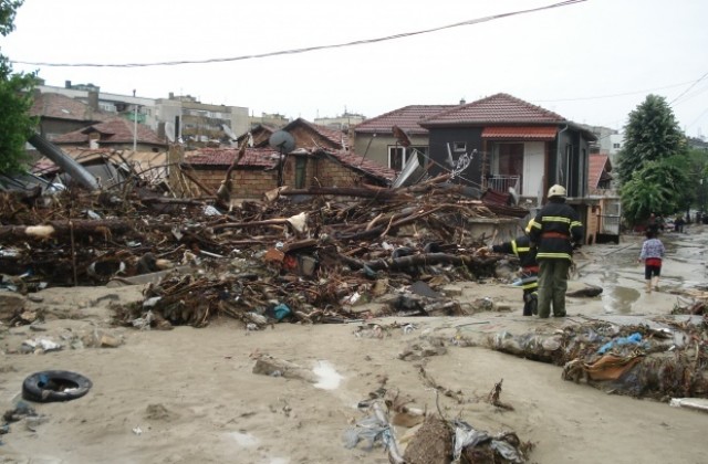 ГЕРБ Враца подкрепи благoродна кауза на млади театрали в помощ на пострадалите от Варна