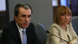 Орешарски Кабинетът напълно подкрепя БНБ за КТБ