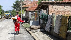 Дезинфектират засегнатите от наводненията участъци