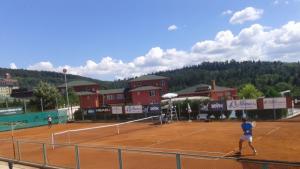 Български победи на международния турнир по тенис за мъже в