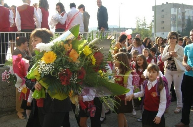 Очакват се 3500 първолаци във Варна