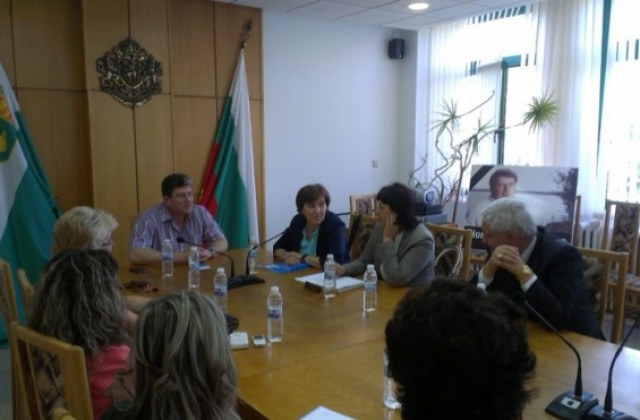Д-р Юлиан Илчев прие на работна среща Таня Радочай