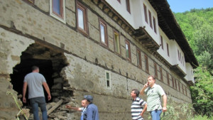 Отмениха мото рок феста край Килифаревския манастир рокери ще събират