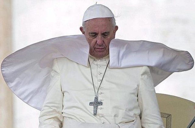 Съобщенията на папа Франциск в Туитър са най-препредавани в мрежата