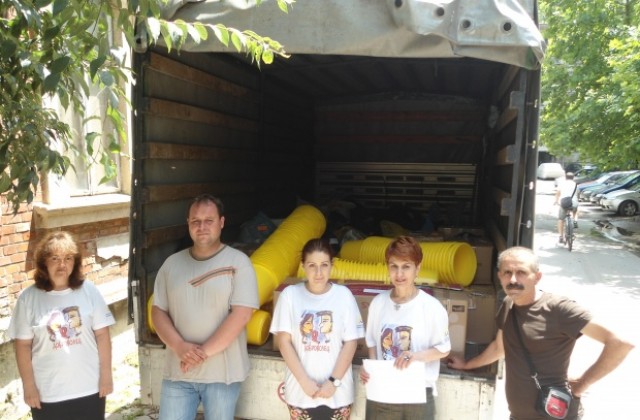 Русенци събраха дарения за наводнените райони