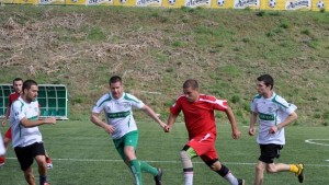 Кметът Живко Тодоров излиза на терена срещу отбор на журналистите