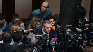 Йовчев Има злонамерени опити за дестабилизиране на банковата система