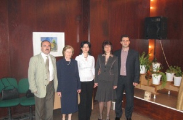 Личен почетен знак: първа степен - златен за Автономка Борисова от ВСС