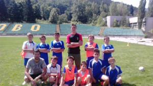 Спортното училище приема нови 35 ученици 10 футболисти следват треньора