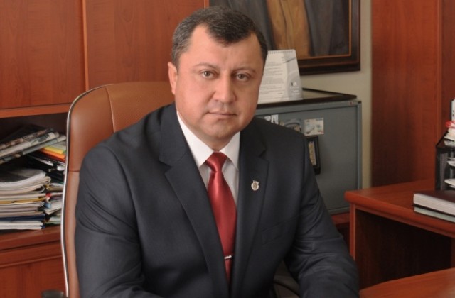 Празнично приветствие на кмета на Павликени инж. Емануил Манолов