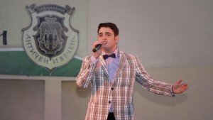 Певец от Румъния взе Гран при от конкурса Нека да