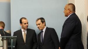 Избори на 5 октомври президентът разпуска парламента на 6 август