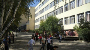Предлагат и учениците до 4ти клас да повтарят при лош