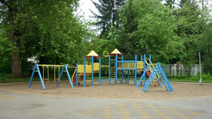 Община Ловеч изгражда две нови детски площадки