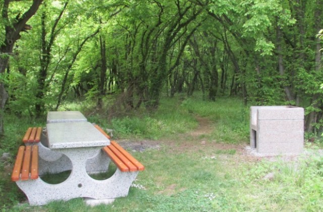 Крадци посегнаха на новите кътове за отдих край Г. Оряховица