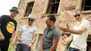 Плашат със съд старозагорска хип хоп група