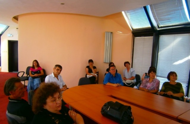 Представиха новият директор на ЦНСТ Надежда