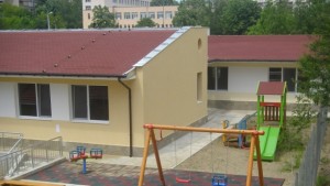 Три центъра за настаняване от семеен тип и едно защитено