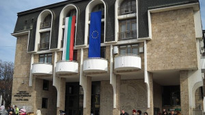 Читалището загуби битката за евтино барче