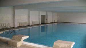 38 са басейните в Старозагорско