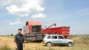 Полиция жандармерия и частни охранители бдят над селскостопанската продукция