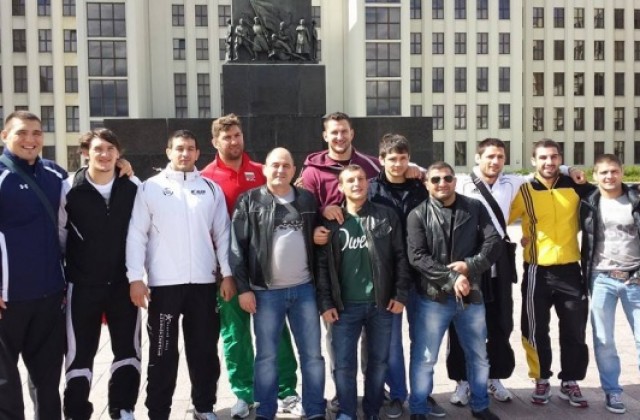 Трима от кюстендилската школа в националния тим по борба за лагер и турнир в Полша