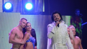 Филип Киркоров взриви великотърновската публика със зрелищен шоу спектакъл СНИМКИ