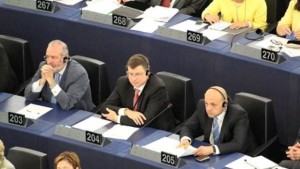 Томислав Дончев ще работи в Комисията по регионално развитие към