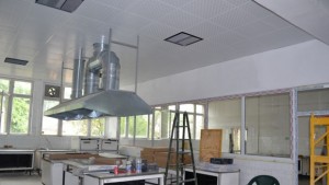 Продължава ремонта на детска млечна кухня в Казанлък