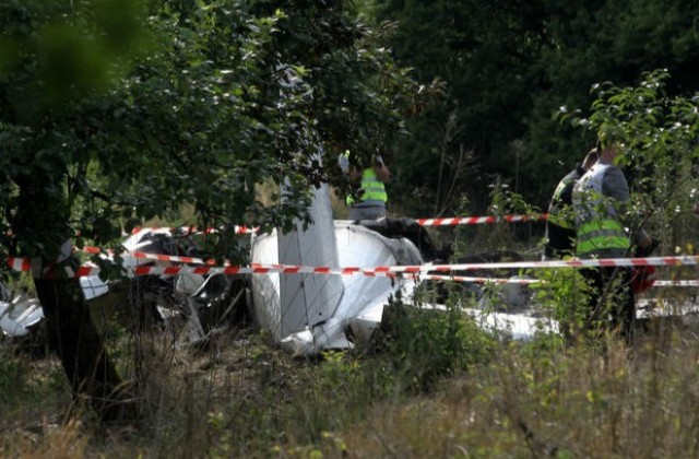 Самолет с парашутисти се разби в Полша