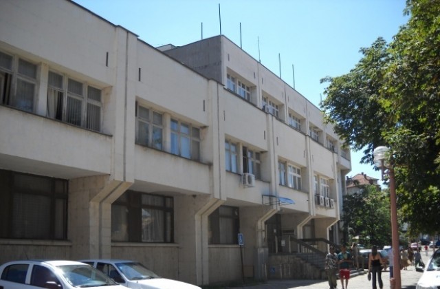 Наградиха полицаи по повод професионалния празник на МВР