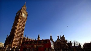 Лондон крои планове да наложи таван на имигранти от Румъния