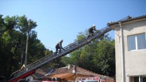 Горяха къщи в Багренци и Ново село