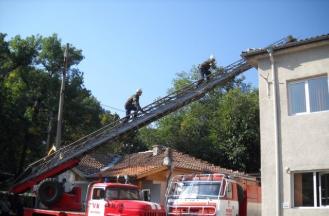 Горяха къщи в Багренци и Ново село