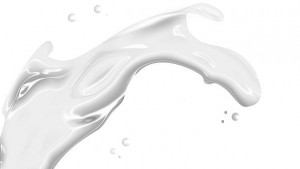 Биоинженери разработват синтетично мляко