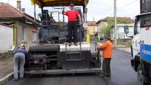 Ремонтират уличната мрежа в Ловеч и селата