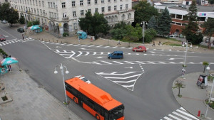 Продължава полагането на хоризонтална маркировка във В Търново